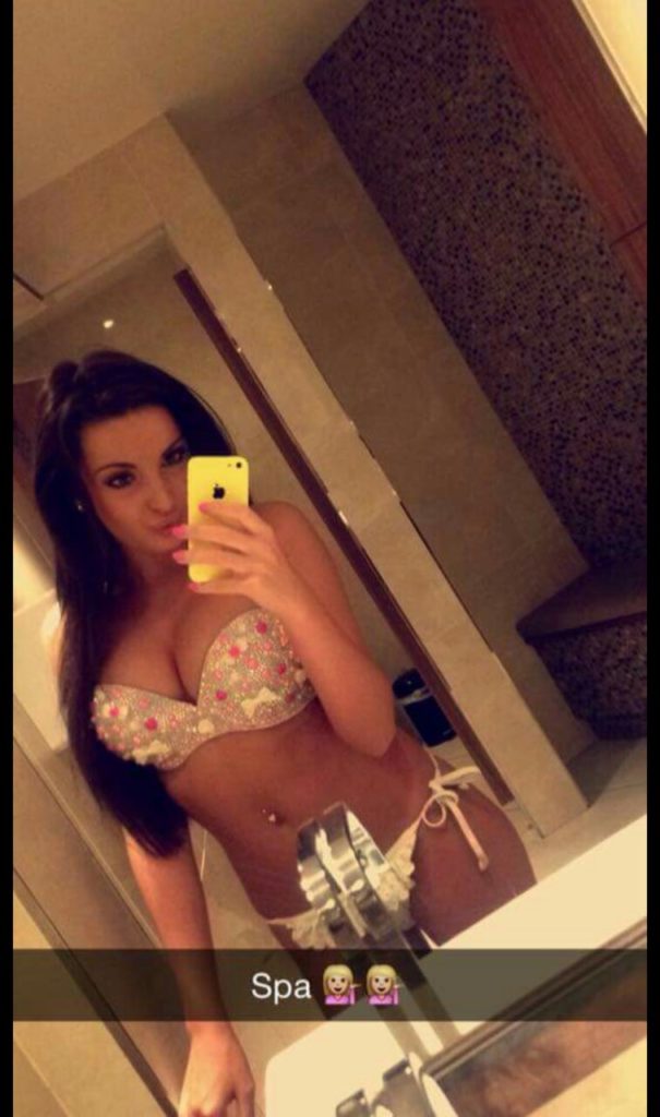 Snapchat nude selfie